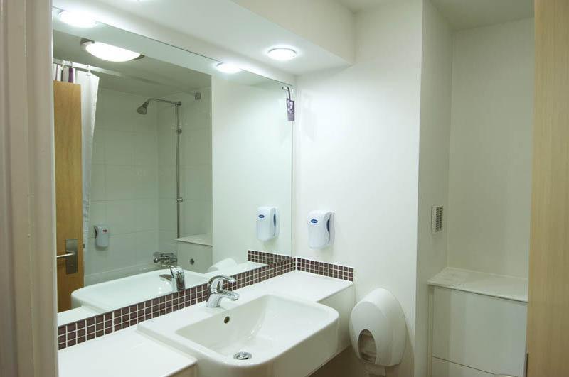 Premier Inn Falkirk East Exteriör bild